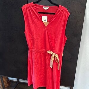 Elegant Red Wrap Mini Dress by Entro